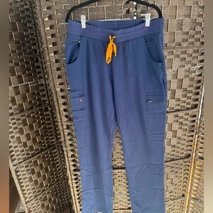 Poppy SZ L EUC The Bodie